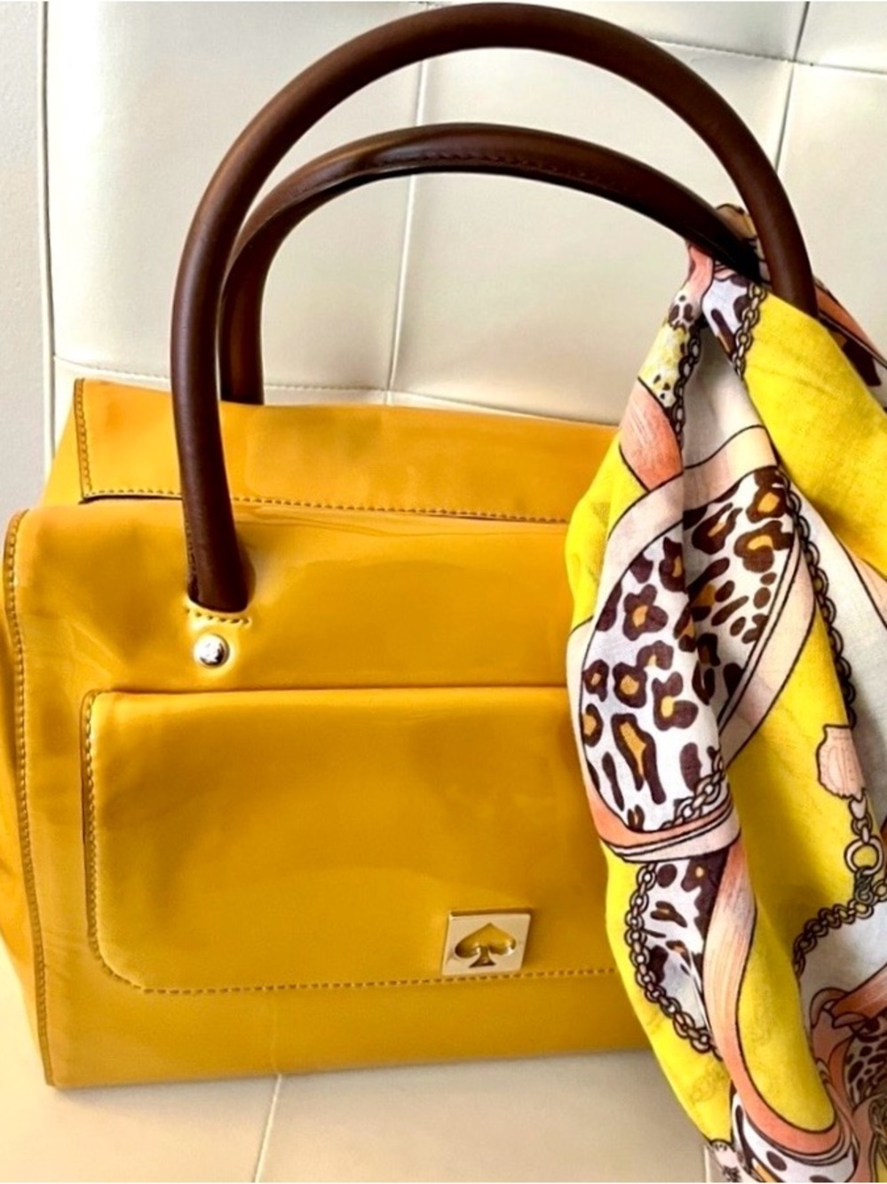 Kate Spade bag.💛 NEVER WORN. Plus BONUS SHAWL.